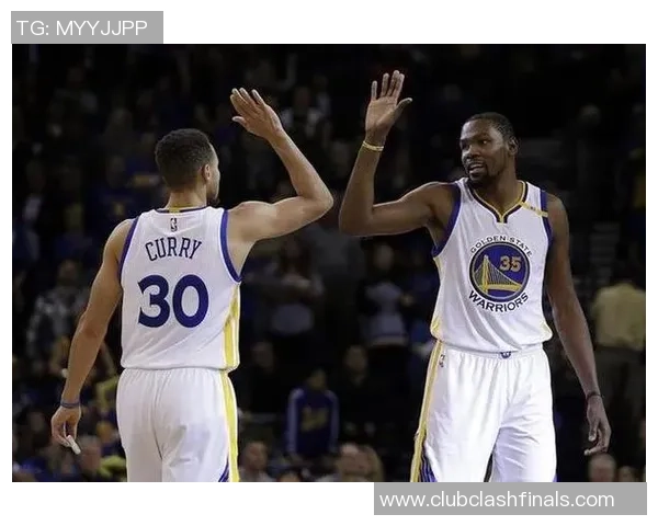 广州篮球队战术解析与对手策略全面对比分析